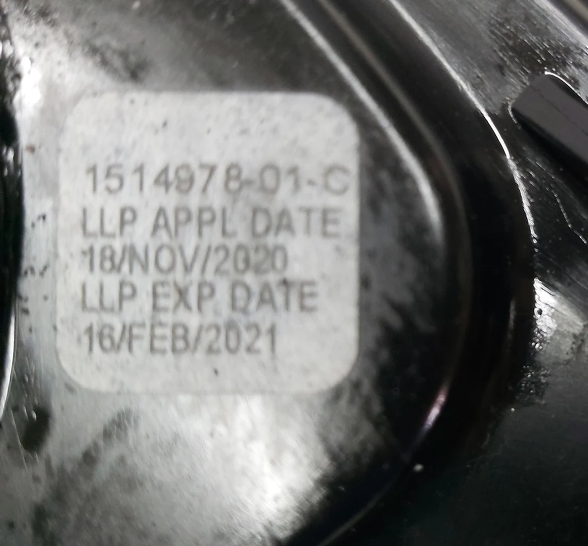 3 Скло крила заднього лівого (кватирка) з молдингом BLACK Tesla model 3 1514978-01-C