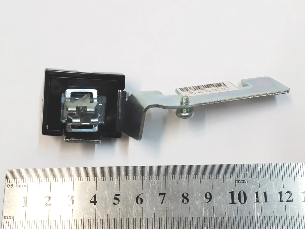 10 Кронштейн гачка гардеробного з підсвічуванням лівий Tesla model Y 1515338-97-B