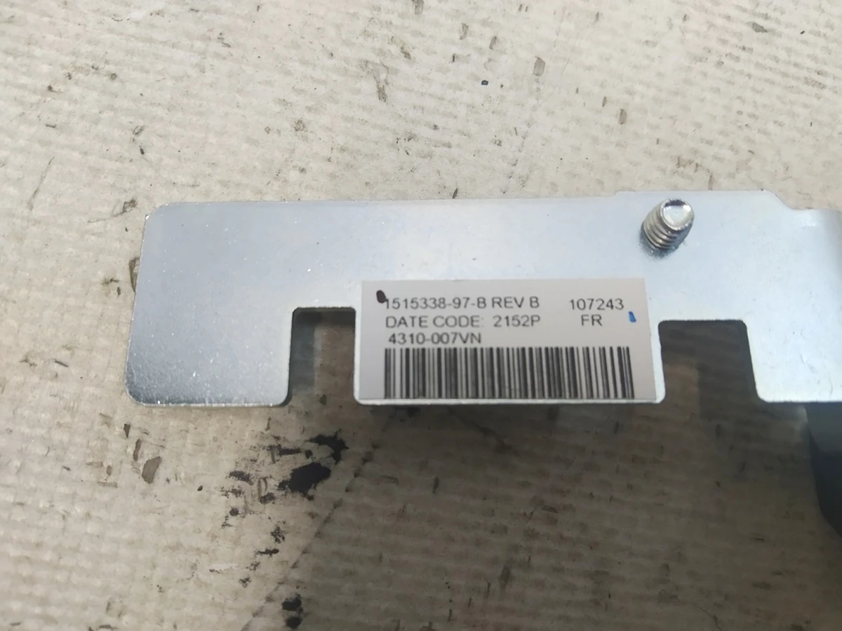 10 Кронштейн гачка гардеробного з підсвічуванням лівий Tesla model Y 1515338-97-B