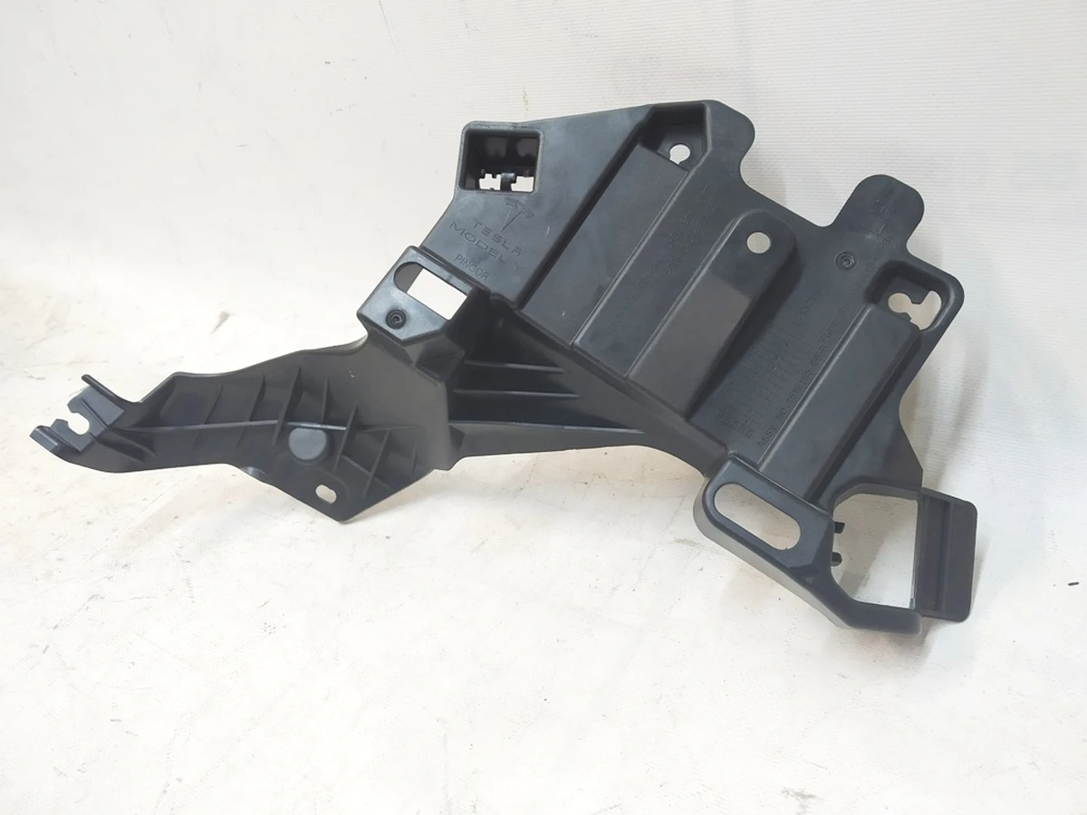 14 Кронштейн обшивки стійки C лівої (пошкоджений) Tesla model Y 1516195-00-B