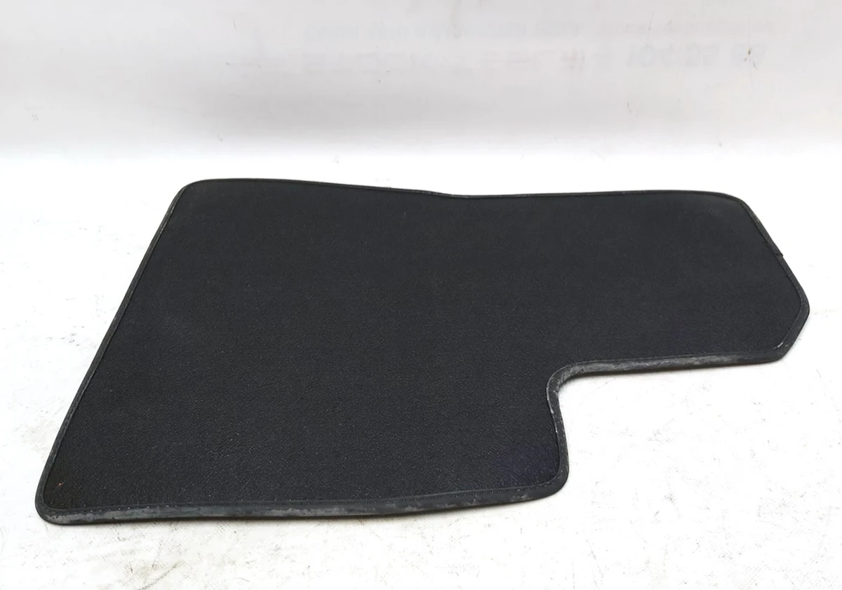 4 Килимок салону 1-го ряду сидінь водійський Tesla model 3 1516554-00-A