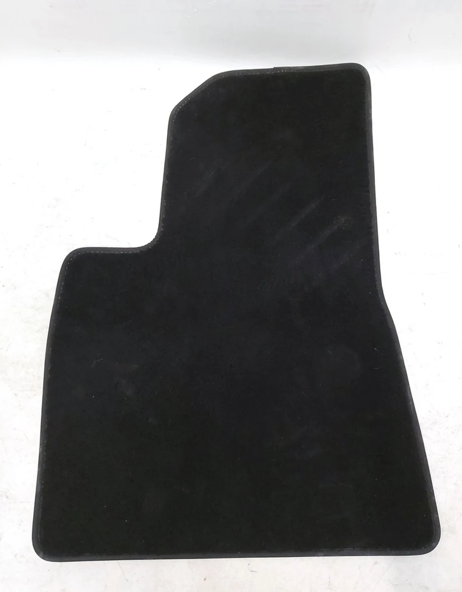 4 Килимок салону 1-го ряду сидінь водійський Tesla model 3 1516554-00-A