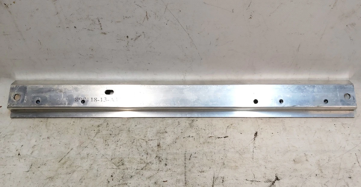 8 Усилитель бокса подкапотного Tesla Model Y 1518495-78-C