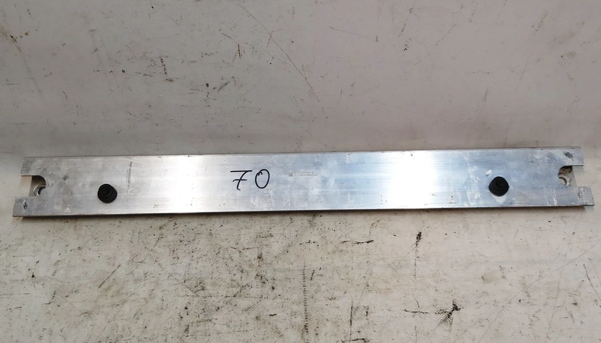 8 Усилитель бокса подкапотного Tesla Model Y 1518495-78-C