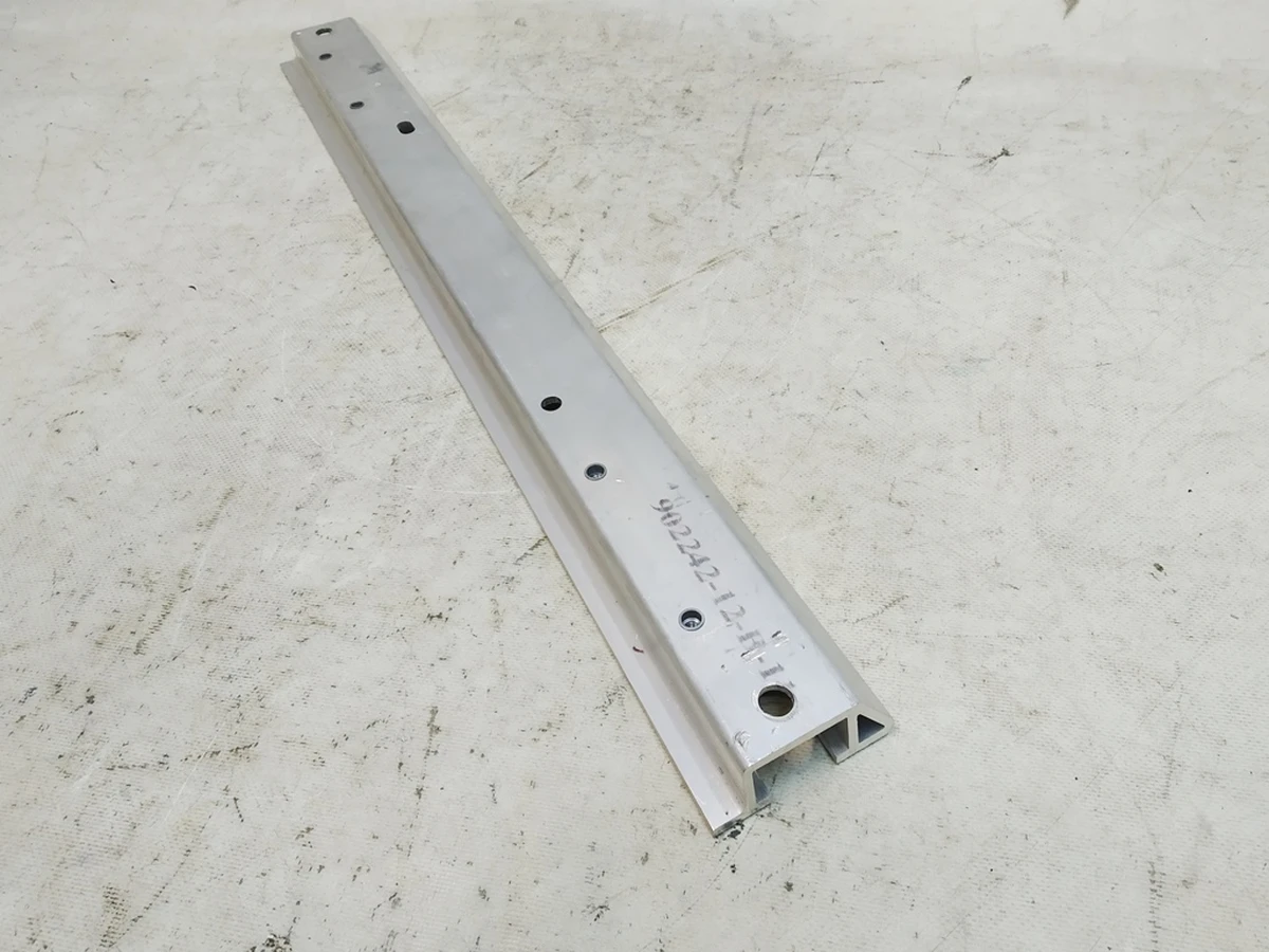 8 ASSY, FRUNK SUPPORT BEAM, MY Tesla model Y 1518495-78-C