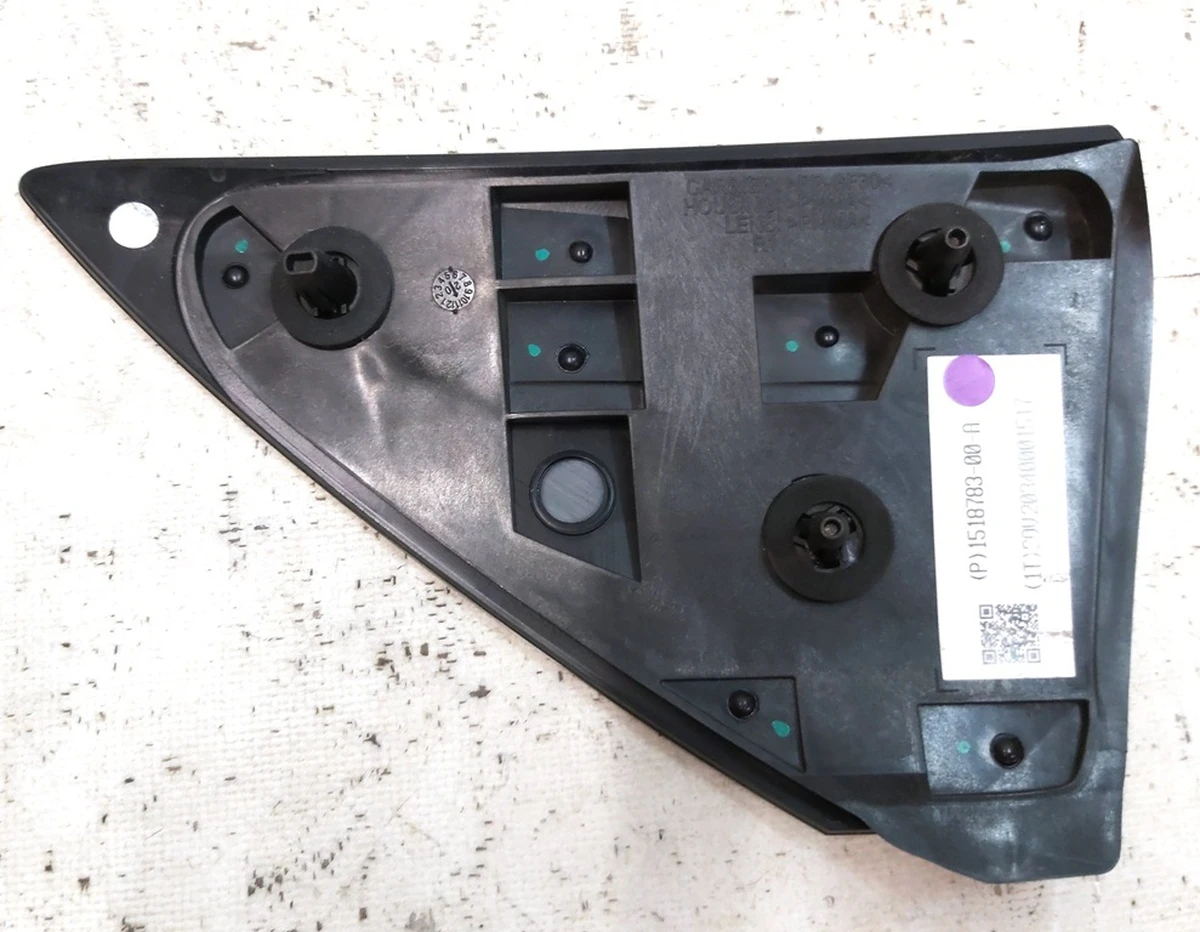 Отражатель фонаря на крыле заднем правом GEN3 с повреждением Tesla model 3, model Y 1100781-99-D