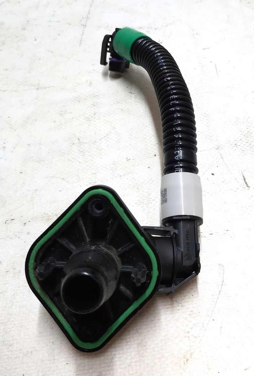 Патрубок системы охлаждения основной батареи в сборе Tesla model Y 1521564-00-A