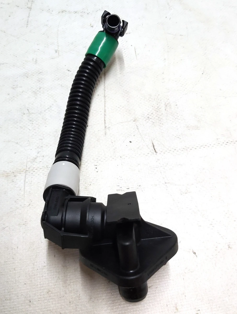 Патрубок системы охлаждения основной батареи в сборе Tesla model Y 1521564-00-A