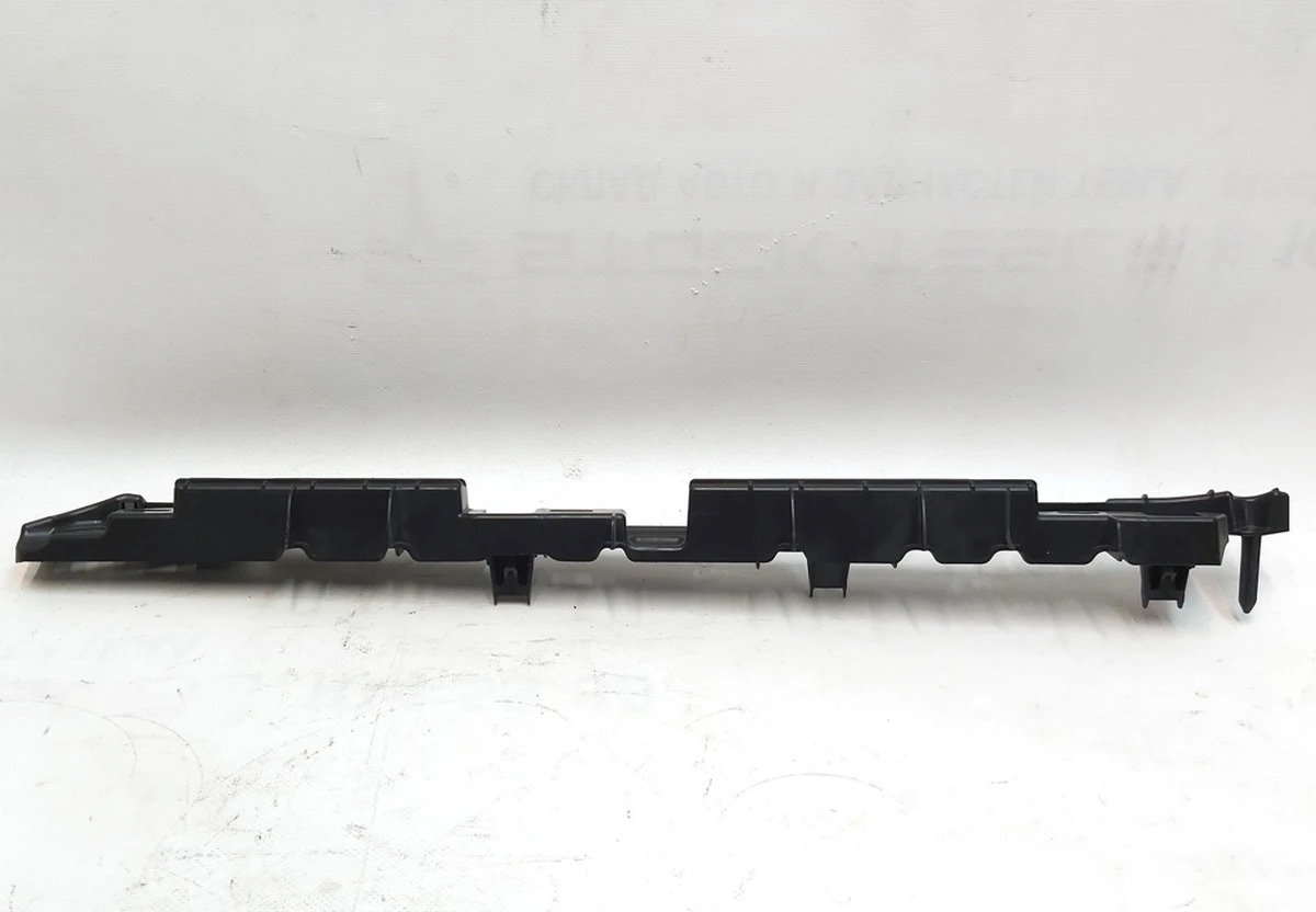 Проставка накладки порога переднього правого пластик Tesla model Y 1521705-00-C