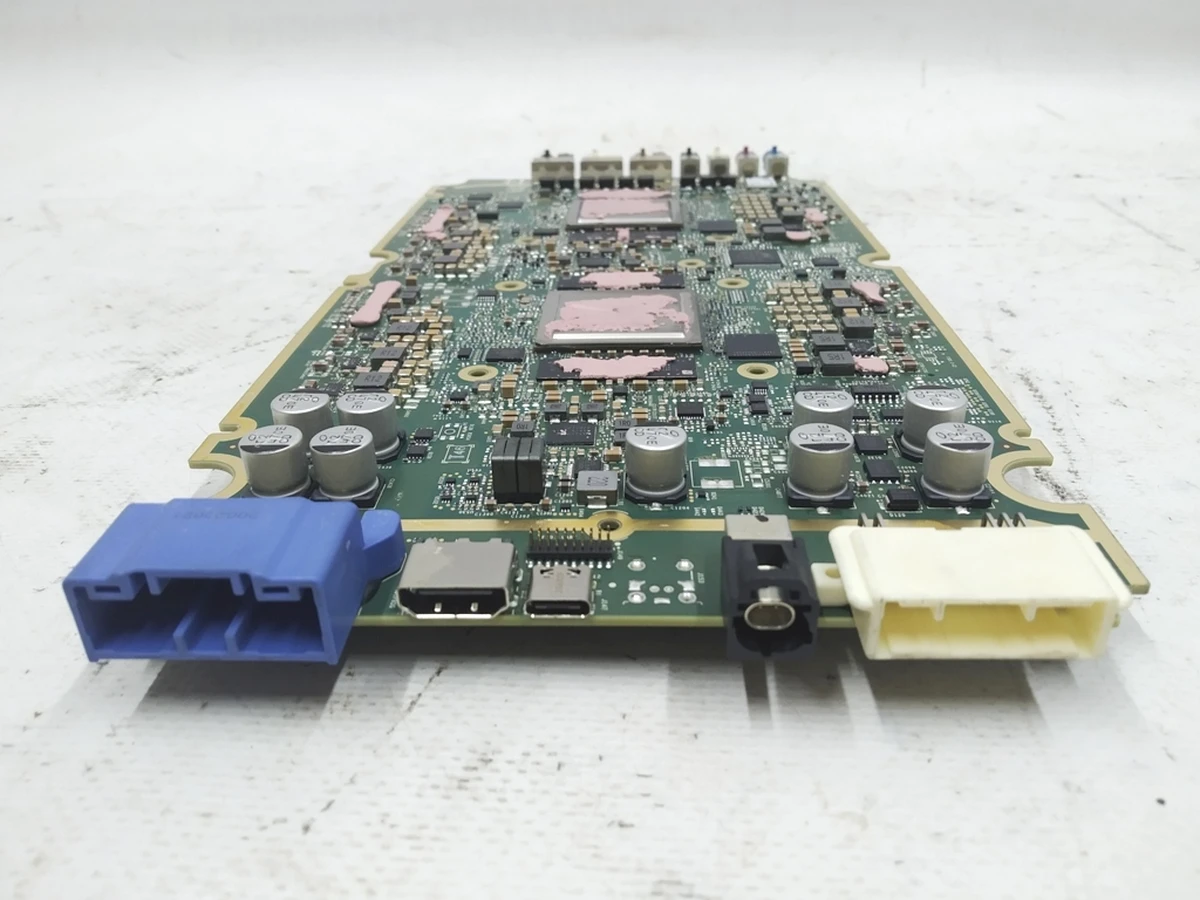 Autopilot board ECU FSD Rev01 (oxidation traces) Tesla model 3 1566786-00-C