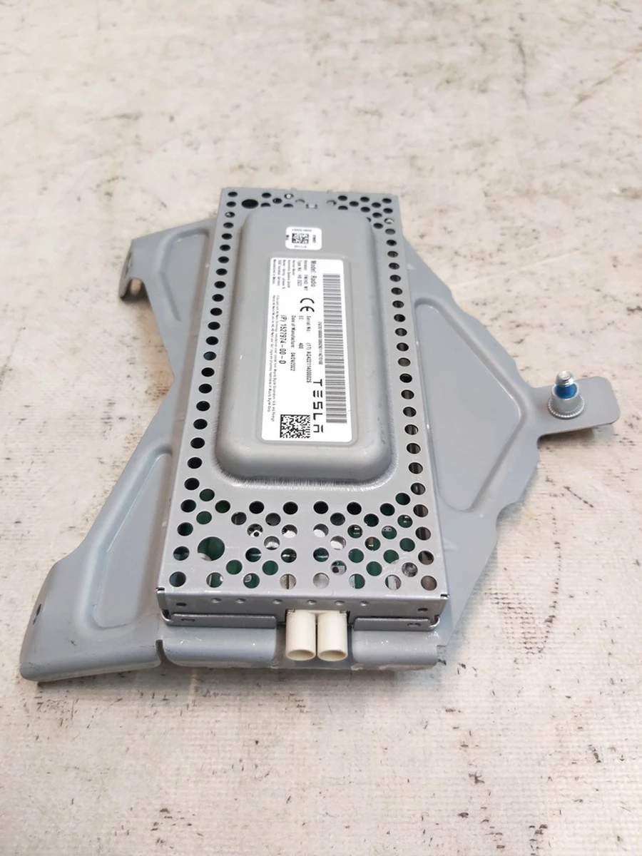 1 Радіо FM/HD (USA) Tesla Model Y 1527974-00-C