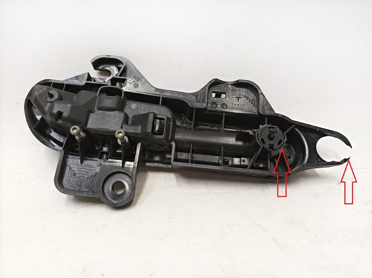 1 Механизм ручки наружной передней задней левой BLACK REV1 с повреждением Tesla Model 3, Model Y 1528114-00-D