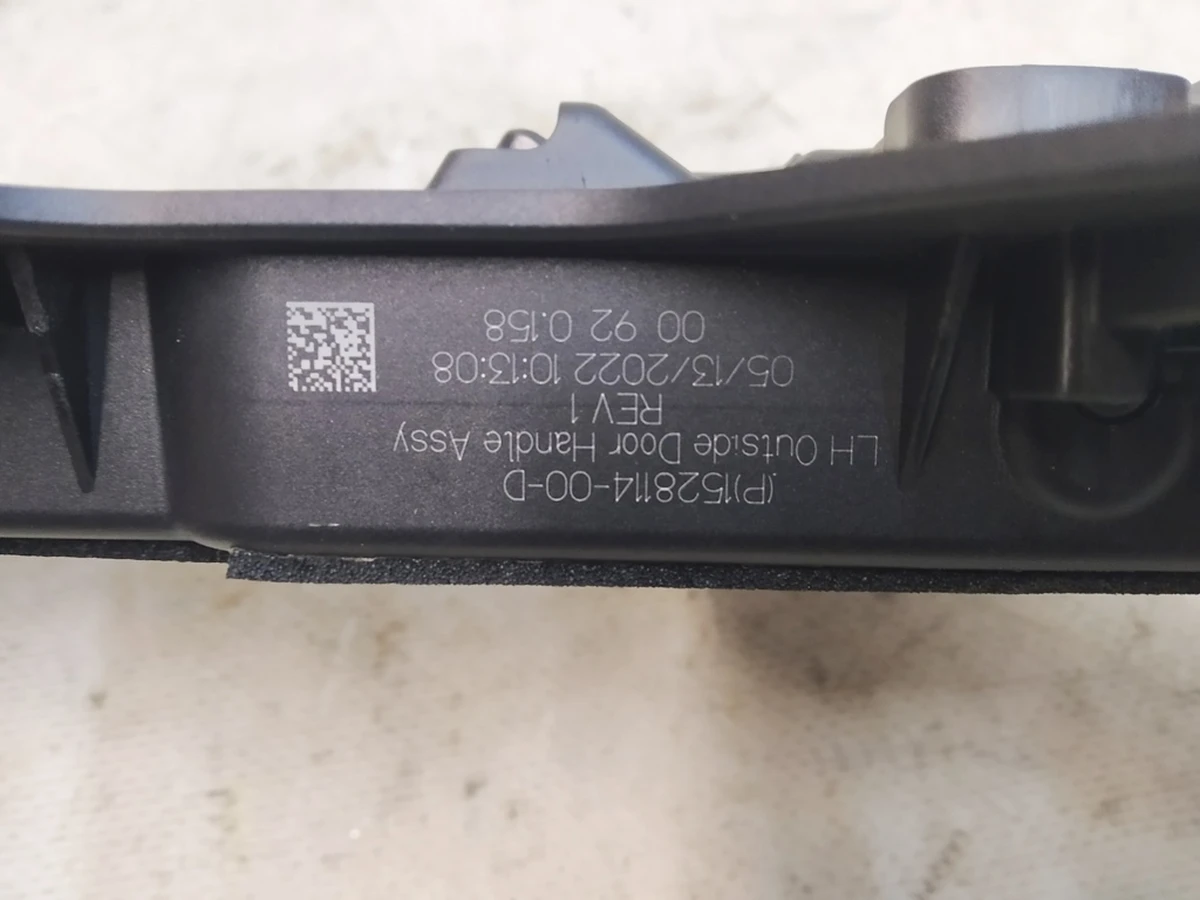 1 Door handle outer, Passive, LH - BLACK Tesla Model 3, Model Y 1528114-00-D