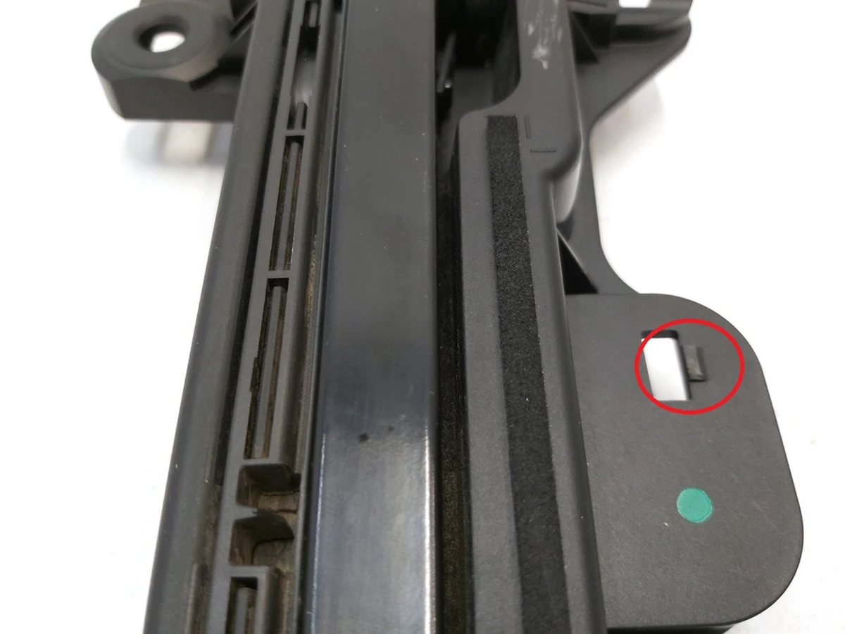 2 Механізм ручки зовнішньої передньої задньої правої BLACK REV1 з пошкодженням Tesla Model 3, Model 3 Jan 2024, Model Y, Model Y Feb 2025 1528115-00-D