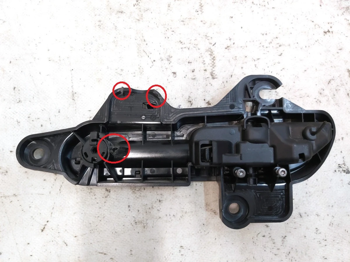 2 DOOR HANDLE OUTER, PASSIVE, RH, BLACK working with case damage Tesla model 3, model Y 1528115-00-D