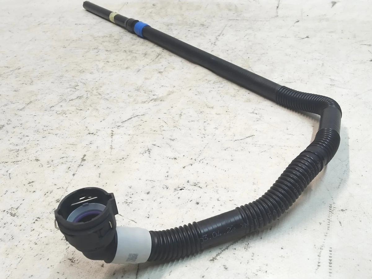 Патрубок системы охлаждения основной батареи (часть) Tesla Model 3, Model Y 1530123-00-B