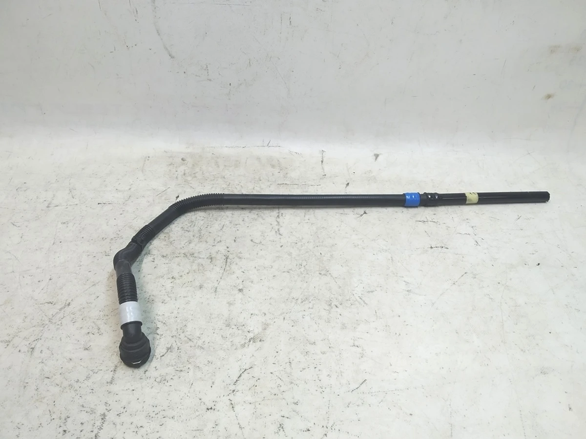 Патрубок системы охлаждения основной батареи (часть) Tesla Model 3, Model Y 1530123-00-B