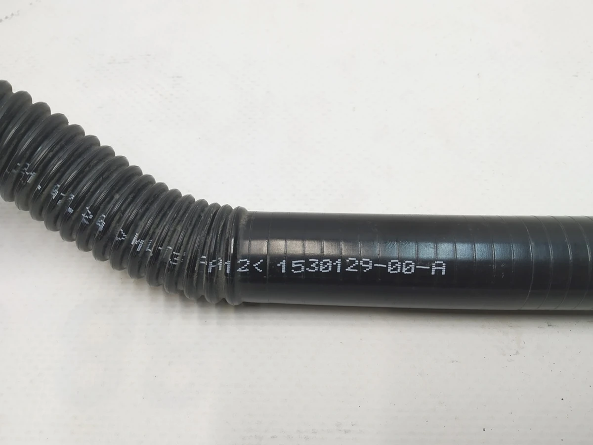 17 Патрубок системи охолодження переднього інвертора Tesla Model 3, Model Y 1530129-00-B