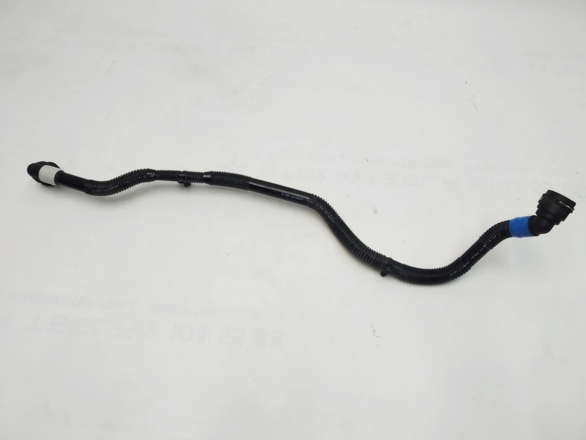 17 Патрубок системи охолодження переднього інвертора Tesla Model 3, Model Y 1530129-00-B