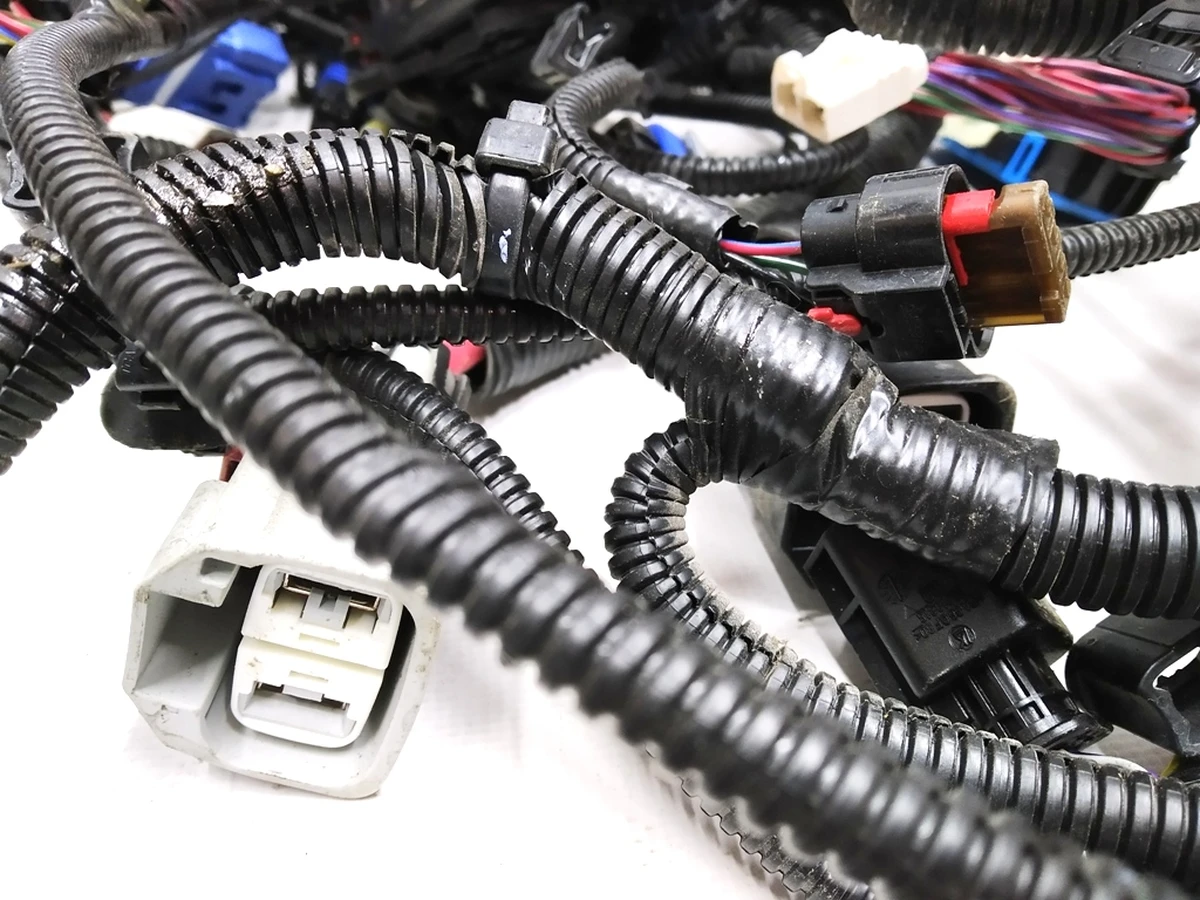 1 ASY,HRN,MDLX,MAIN FRONT, LHD Tesla model X 2572447-00-B