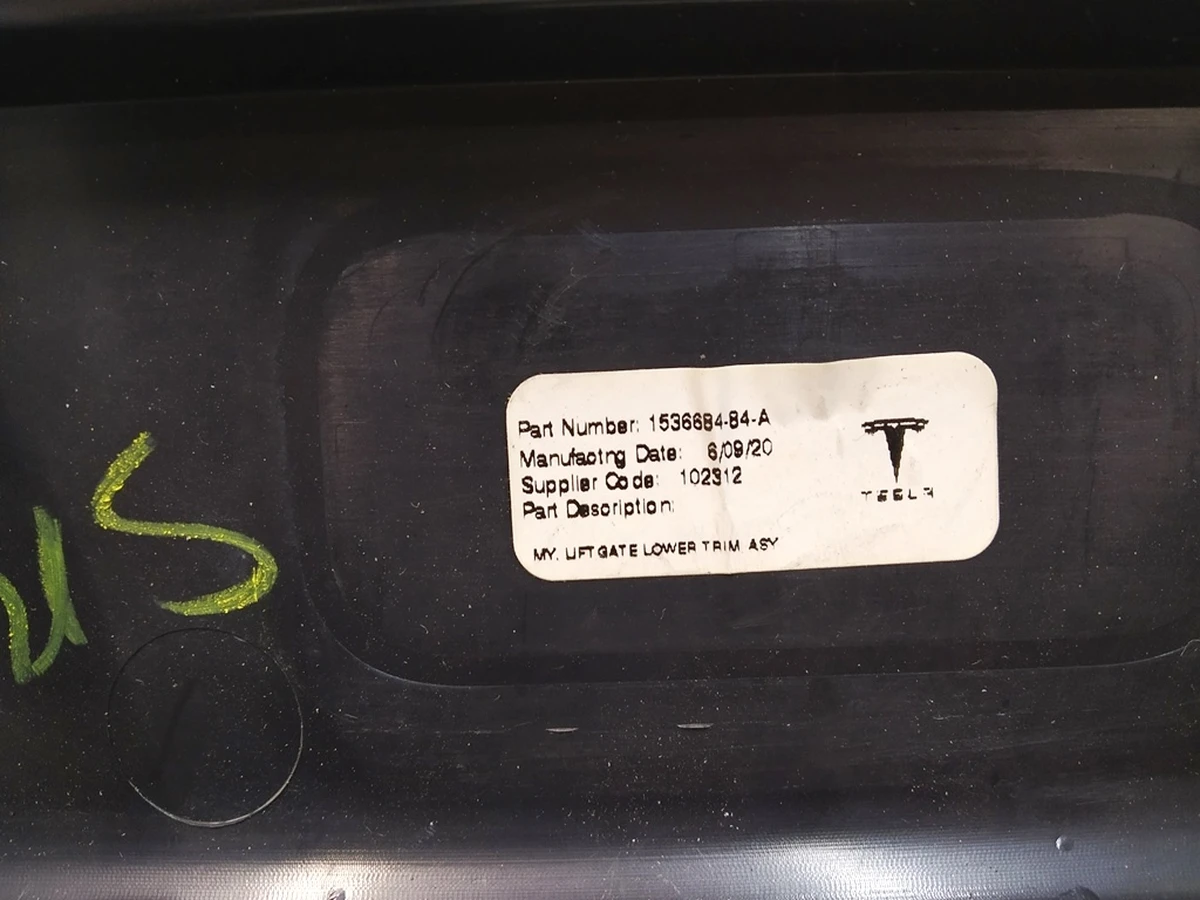 2 LIFTGATE LOWER TRIM,  REAR Tesla model Y 1536684-74-A