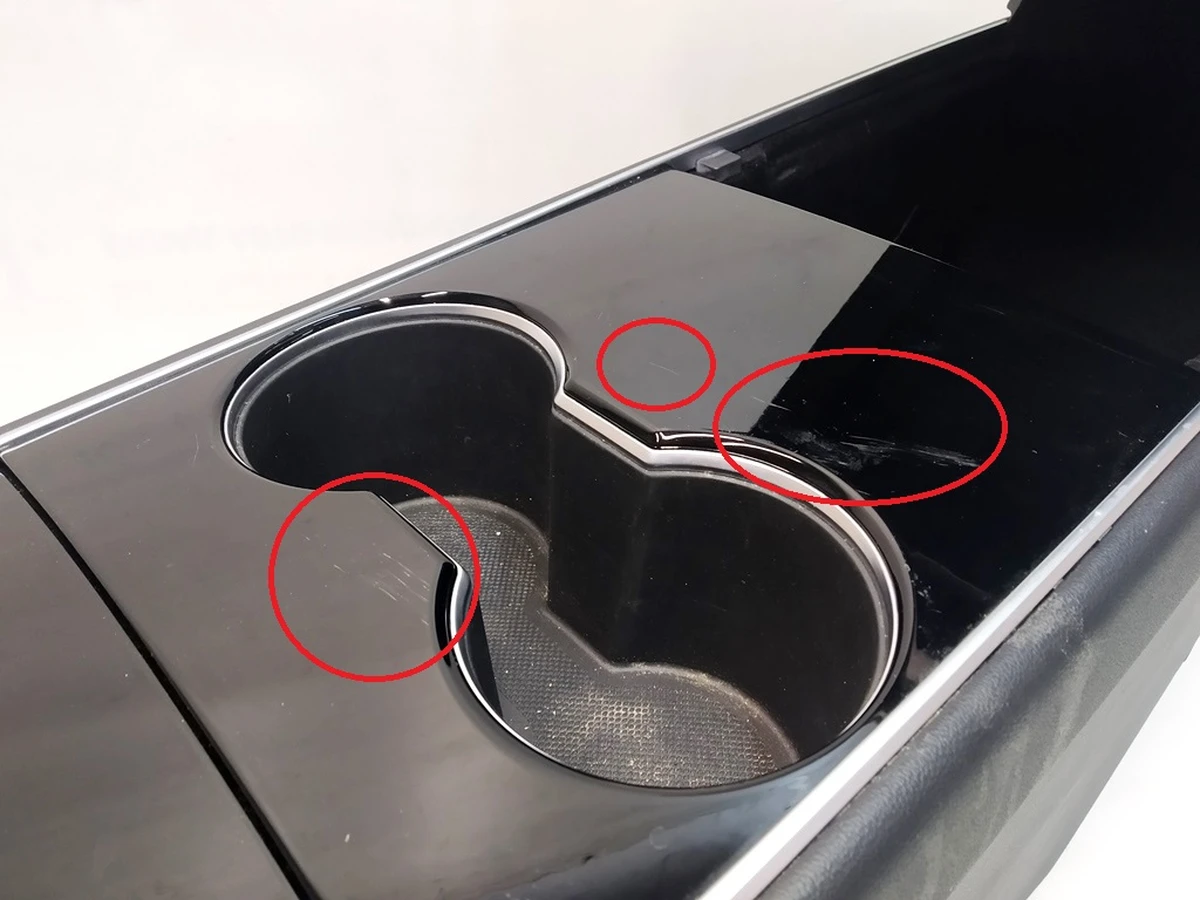 1 Центральная консоль PREM в сборе подлокотник Black без блока взаимодействия с ключом Tesla ModeI 3, ModeI Y 1536685-00-B