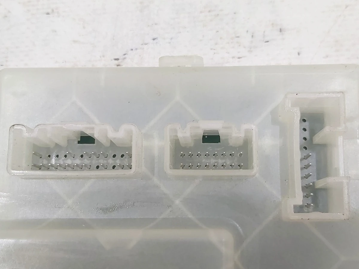 2 Assembly charge port controller - Generation 4 - NACS  Tesla Model 3, Model Y 1537264-00-B