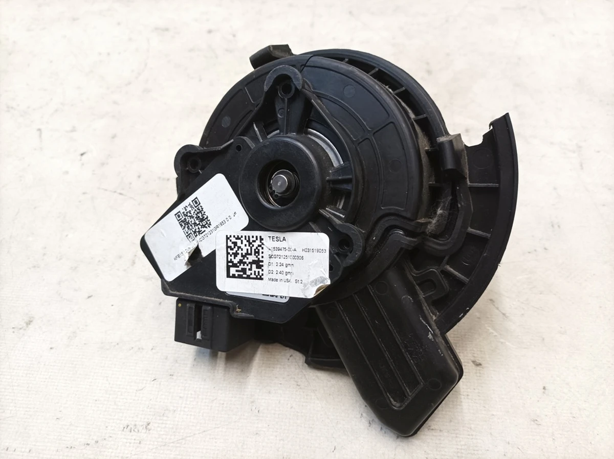 3 Двигун вентилятора кондиціонера (некондиція) Tesla model 3 1539475-00-A