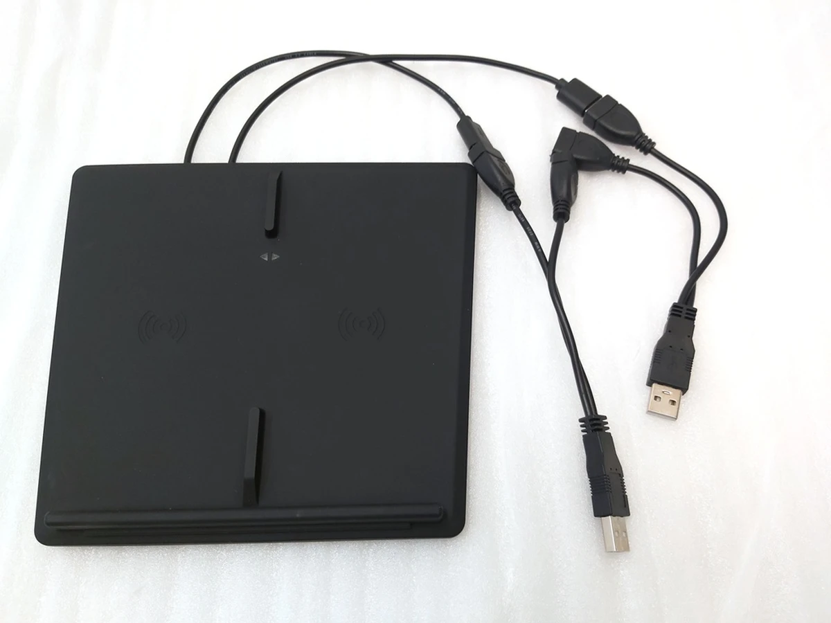 Беспроводное зарядное устройство телефона 10W Tesla Model 3, Model Y 1112415-00 1541234-00 1755100-00