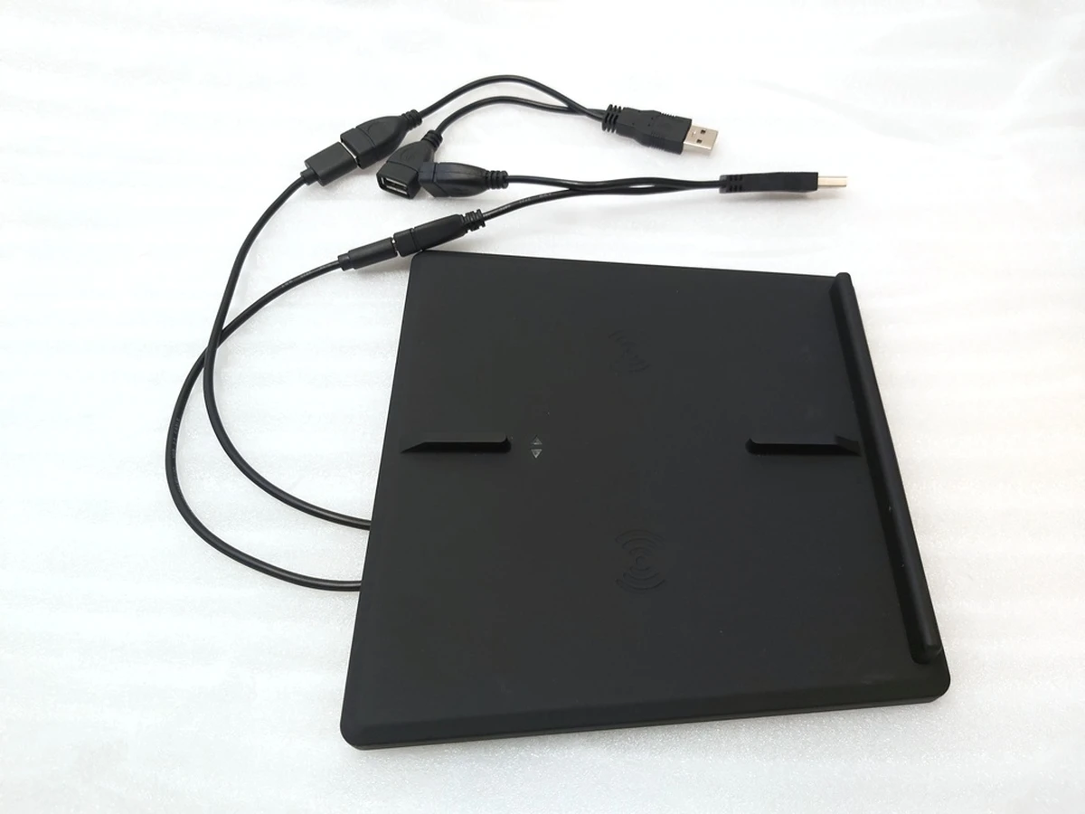 Беспроводное зарядное устройство телефона 10W Tesla Model 3, Model Y 1112415-00 1541234-00 1755100-00