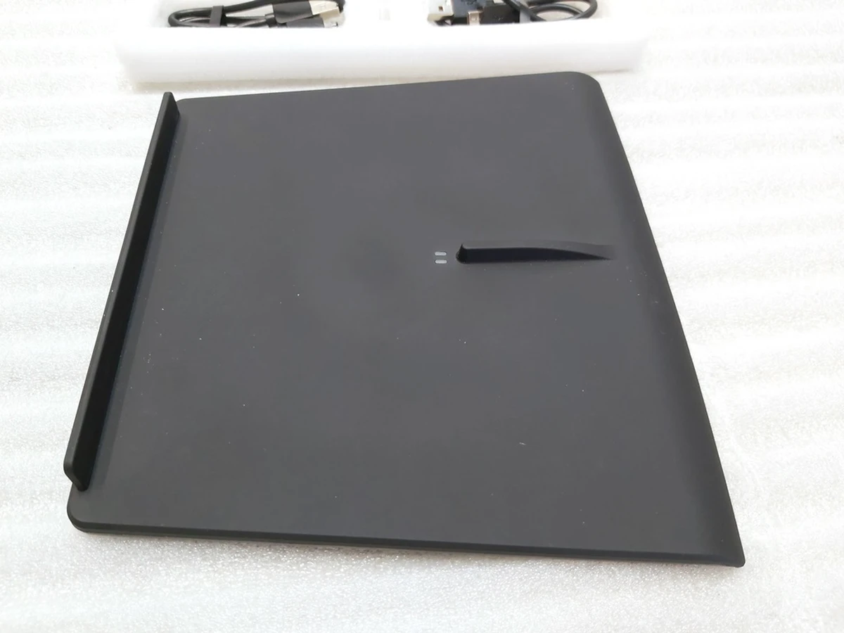 Бездротовий зарядний пристрій телефону TM3-05 15W Tesla model 3, model Y 1112415-00 1541234-00 1755100-00