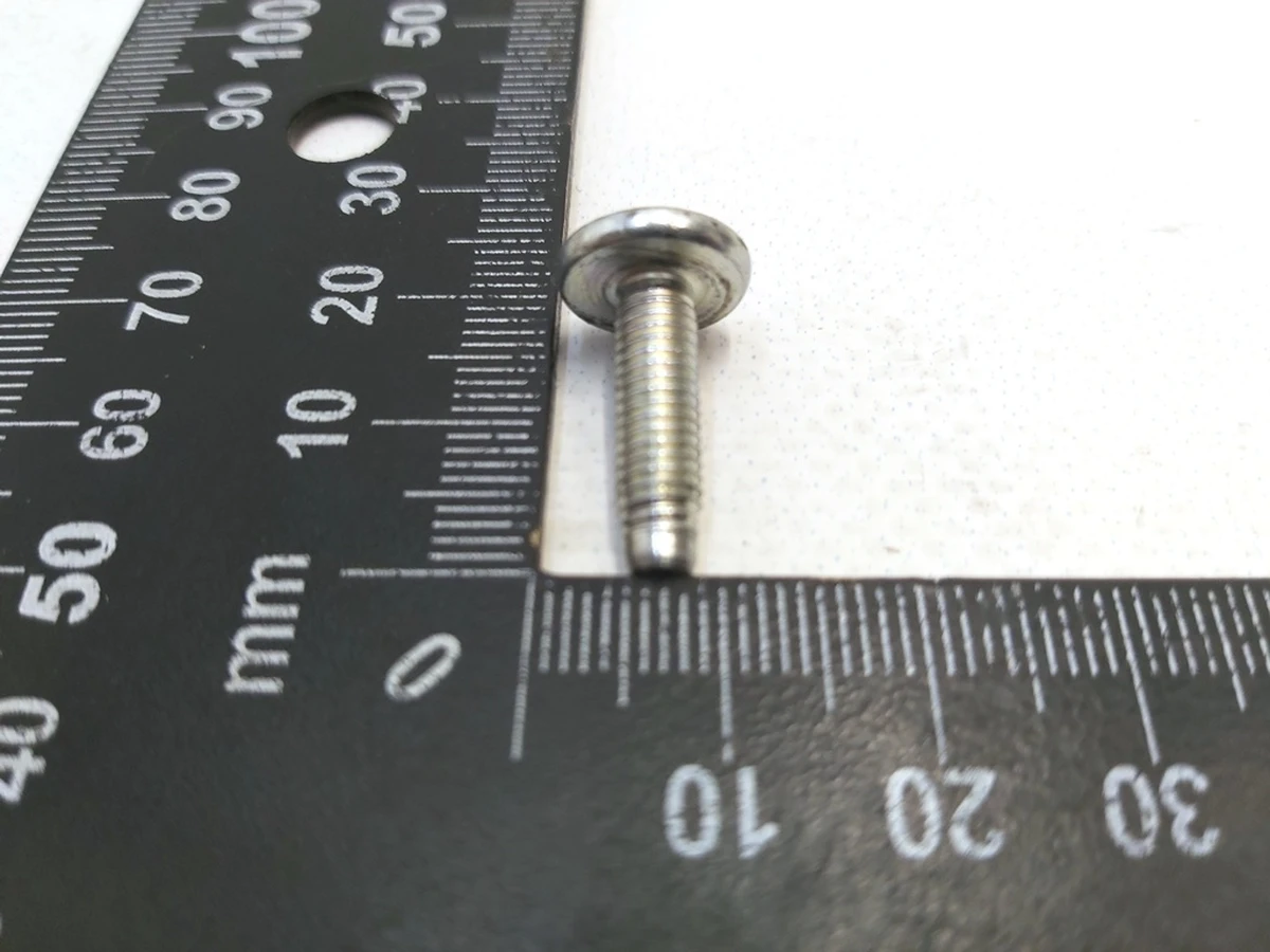 Болт розширювального бачка охолоджуючої рідини PN, M5-0.8x18,[88], ZN, MAT Tesla Model 3, Model 3 Jan 2024, Model Y, Model Y Feb 2025 1546750-00-A