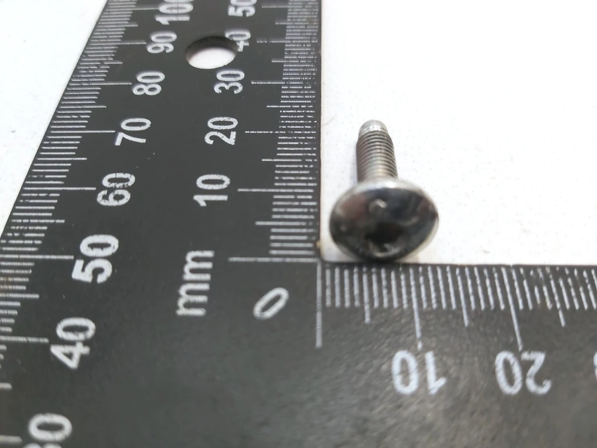 Болт розширювального бачка охолоджуючої рідини PN, M5-0.8x18,[88], ZN, MAT Tesla Model 3, Model 3 Jan 2024, Model Y, Model Y Feb 2025 1546750-00-A