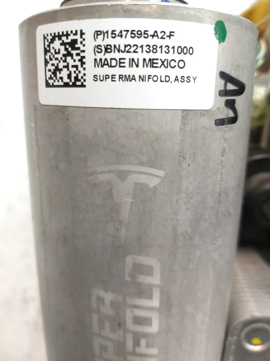 1 Тепловой насос в сборе без шлангов Tesla model 3, model Y 1547595-00-E