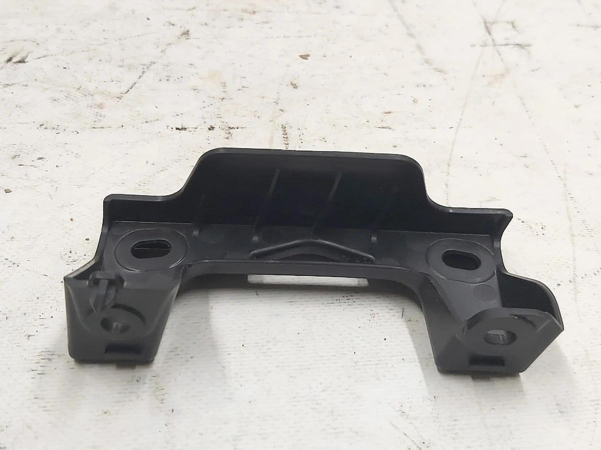 5 Кронштейн кріплення рами другого ряду сидінь Tesla model 3 1549187-00-A