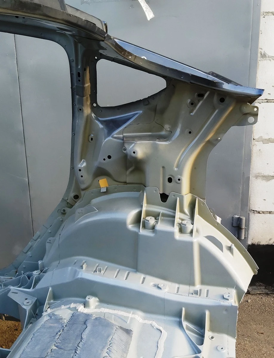 3 Четверть задняя правая PMNG без крыла с повреждением Tesla model Y 1549231-S0-A