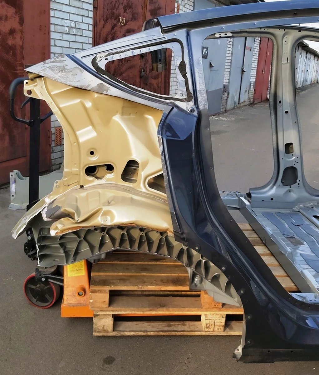3 Четверть задняя правая PMNG без крыла с повреждением Tesla model Y 1549231-S0-A