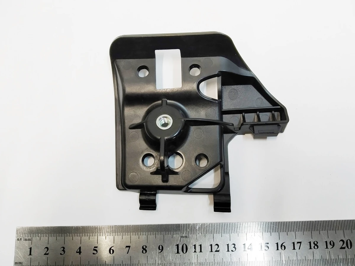 15 Кронштейн обшивки стелі лівий Tesla Model Y 1550110-00-A