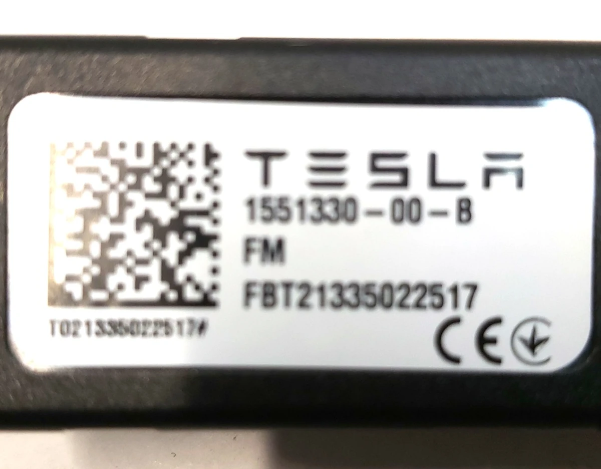 1 Підсилювач сигналу FM Tesla model Y 1551330-00-B
