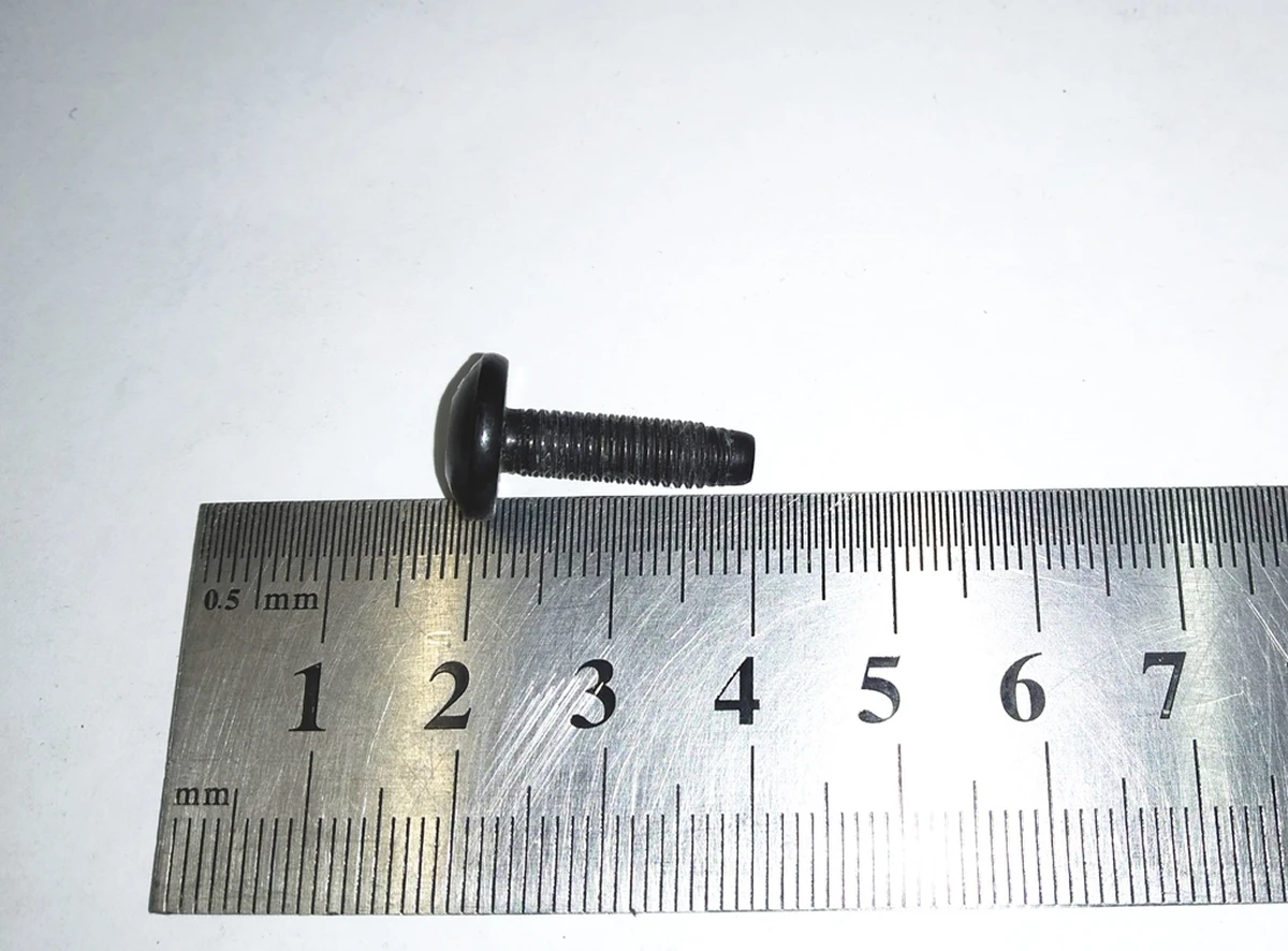 8 Болт кронштейна крила PN,M5-0.8x18,[88],G1009[B],MAT Tesla Model Y 1551442-00-A