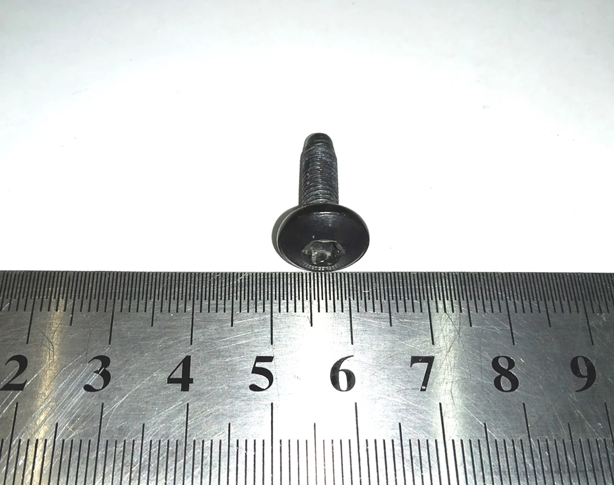 8 Болт кронштейна крила PN,M5-0.8x18,[88],G1009[B],MAT Tesla Model Y 1551442-00-A