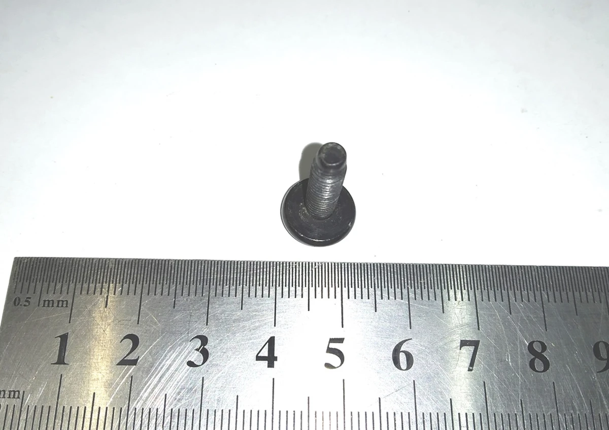 8 Болт кронштейна крила PN,M5-0.8x18,[88],G1009[B],MAT Tesla Model Y 1551442-00-A