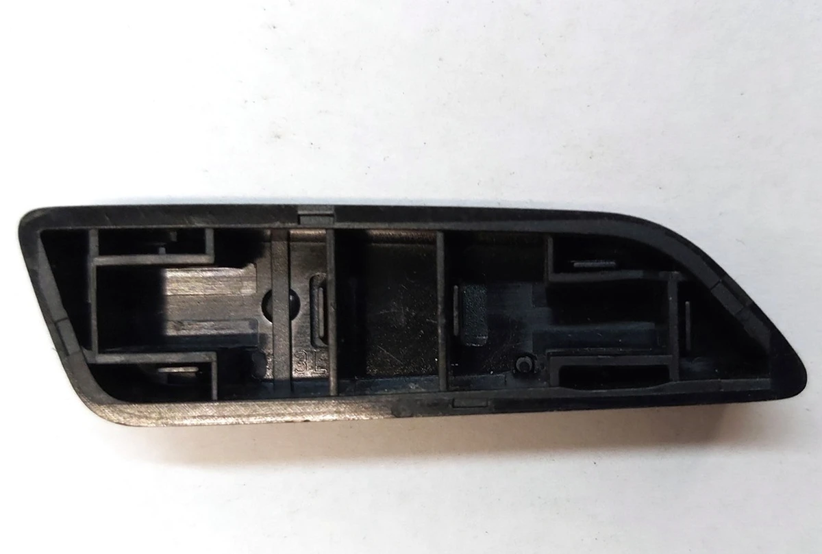 3 Кнопка регулювання положення нижньої частини сидіння водія GRAPHITE Tesla Model 3, Model 3 Jan 2024, Model Y 1551844-01-A