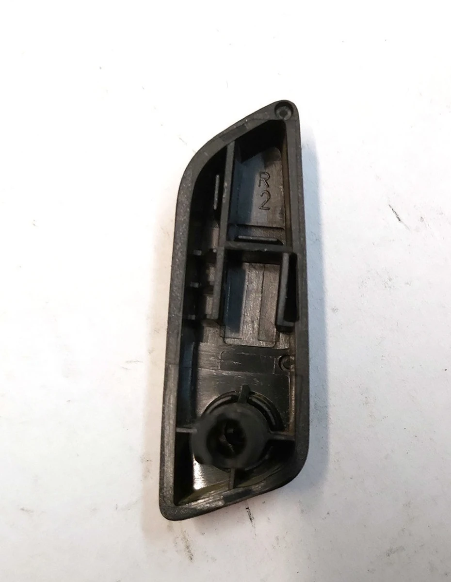 SEAT 1R SWITCH BTN RECL RH GRAPHITE with damage Tesla model Y 1551847-01-A