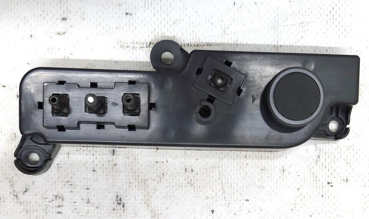 Блок регулювання положення сидіння водія Tesla model 3, Tesla model Y 1551854-01-A