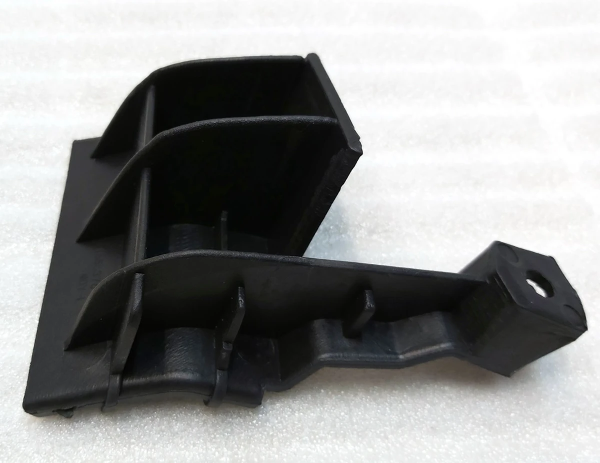 12 Кронштейн накладки порога лівий Tesla Model Y 1555376-00-C