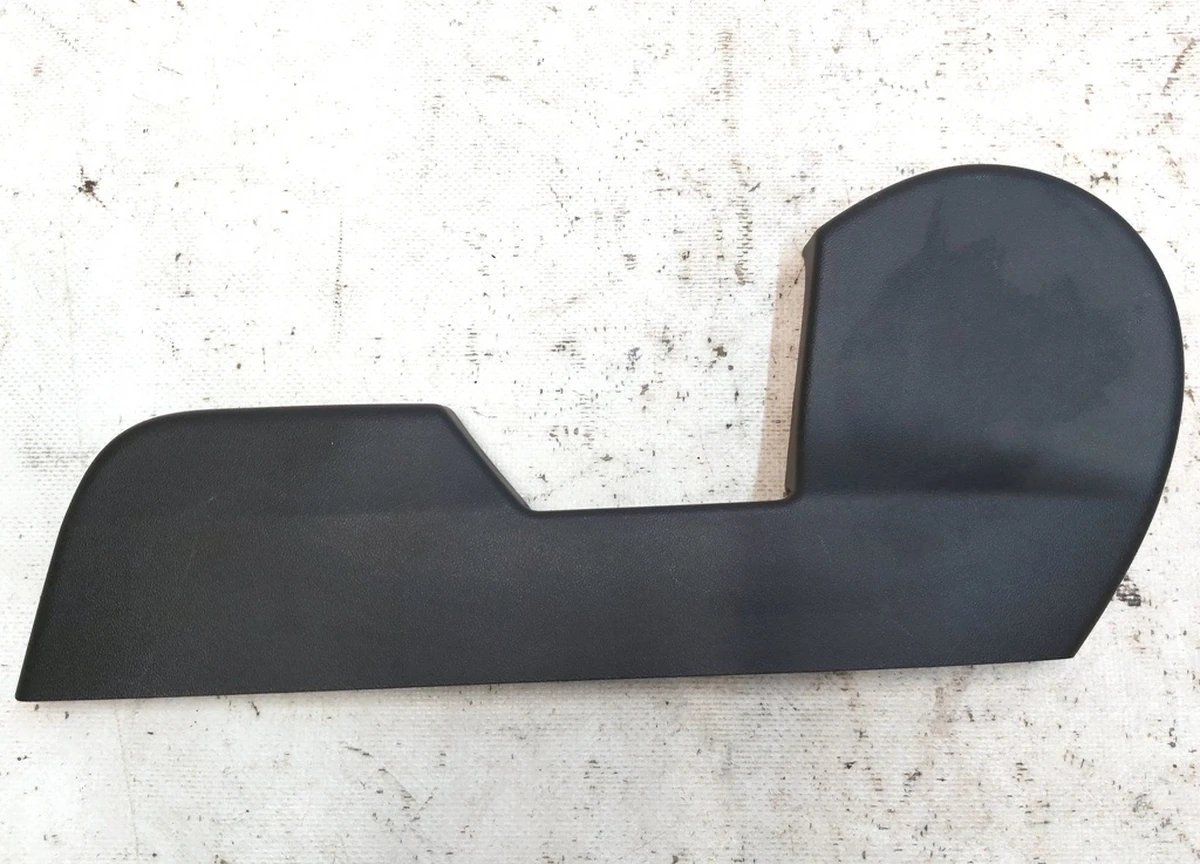 10 Накладка декоративна сидіння пасажира нижня ліва зовнішня Tesla Model 3, Model Y 1557724-00-E