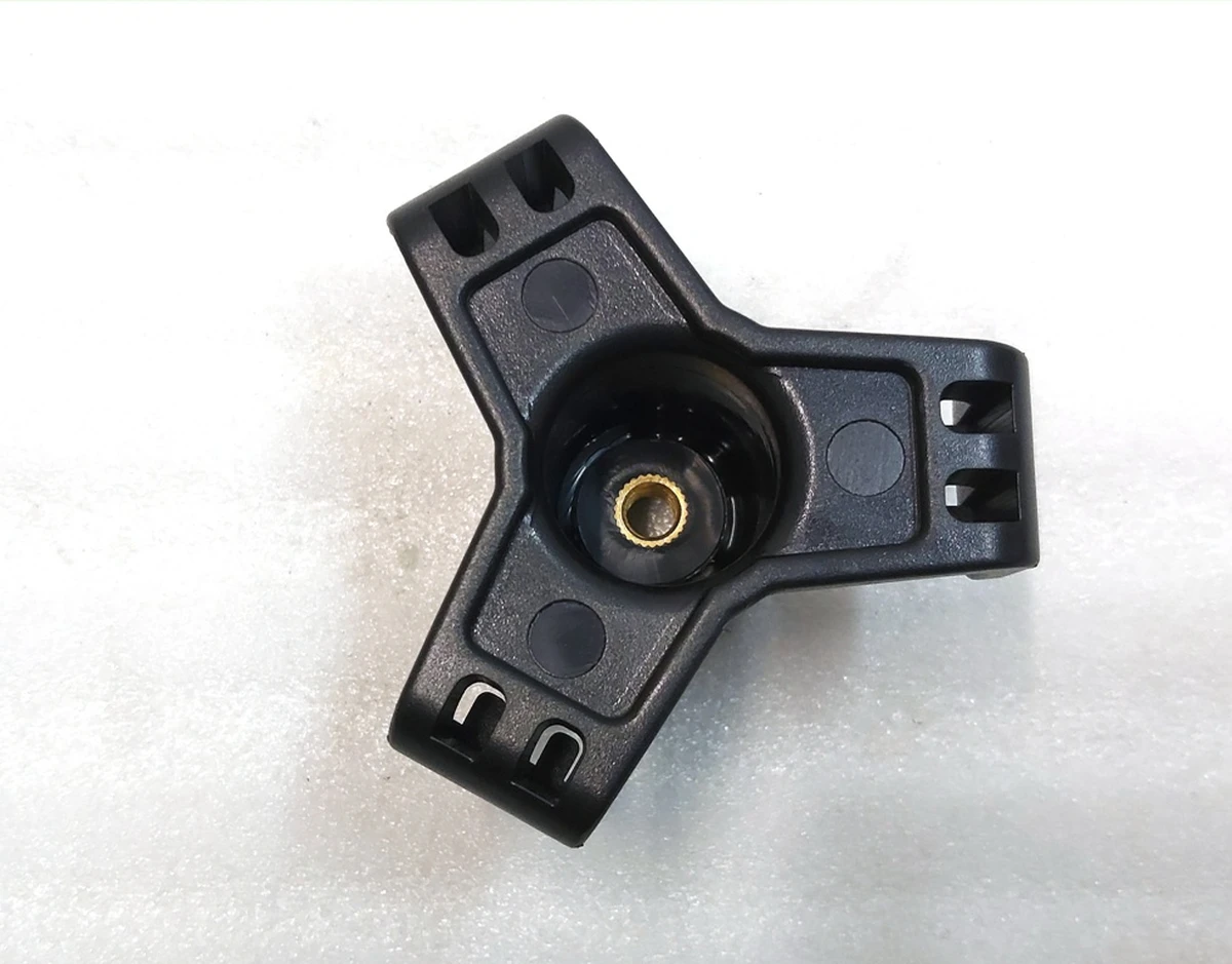 Кронштейн для подвески ручной клади (органайзер) Tesla model 3 1558860-bracket
