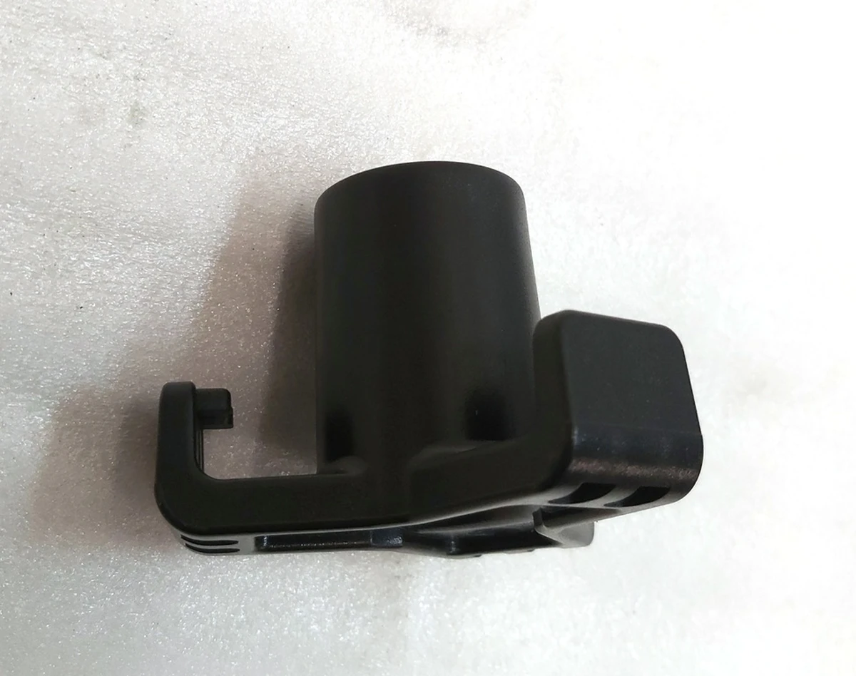 Кронштейн для подвески ручной клади (органайзер) Tesla model 3 1558860-bracket