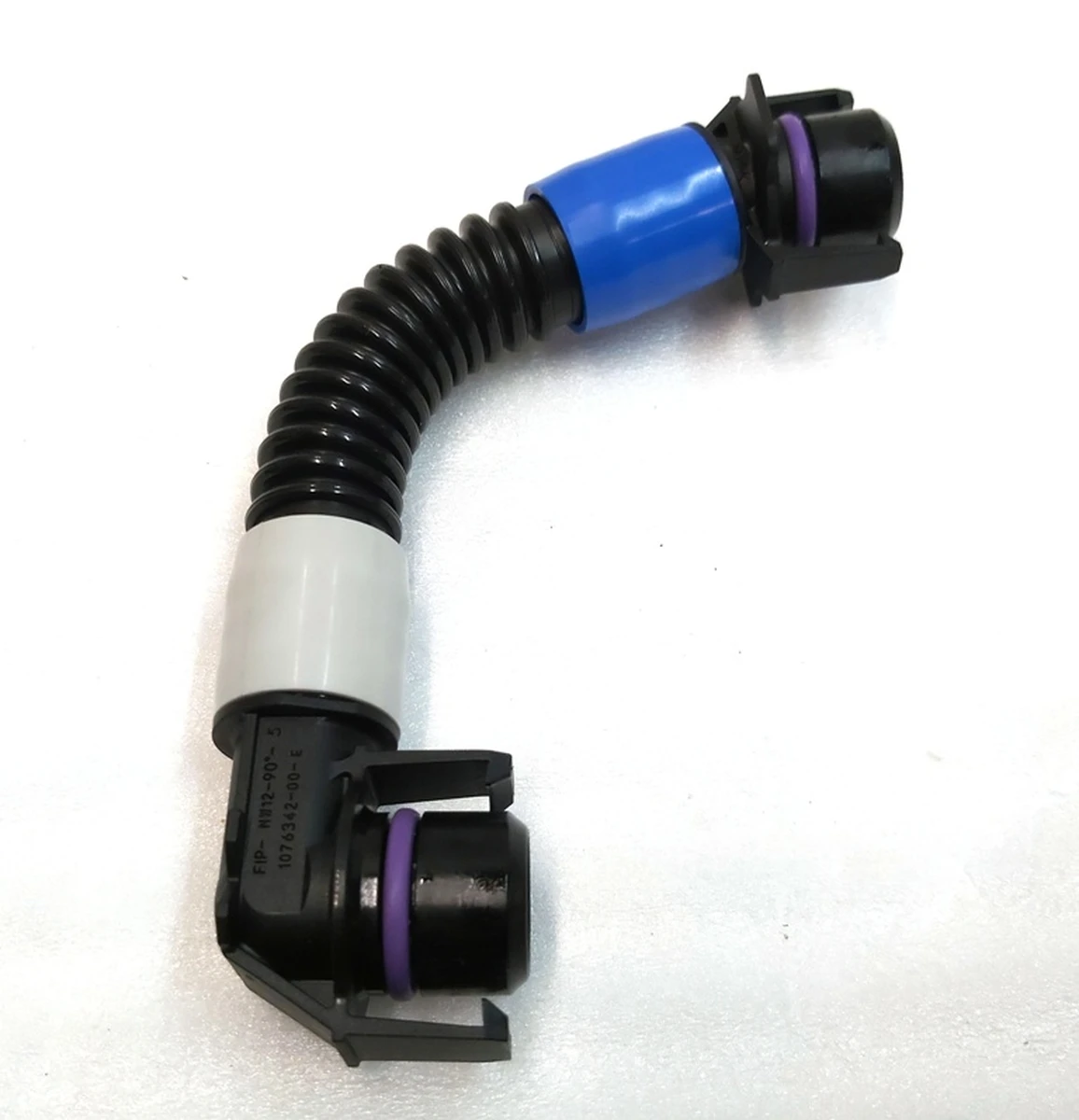 Патрубок системи охолодження основної батареї Tesla model 3 1559595-00-A